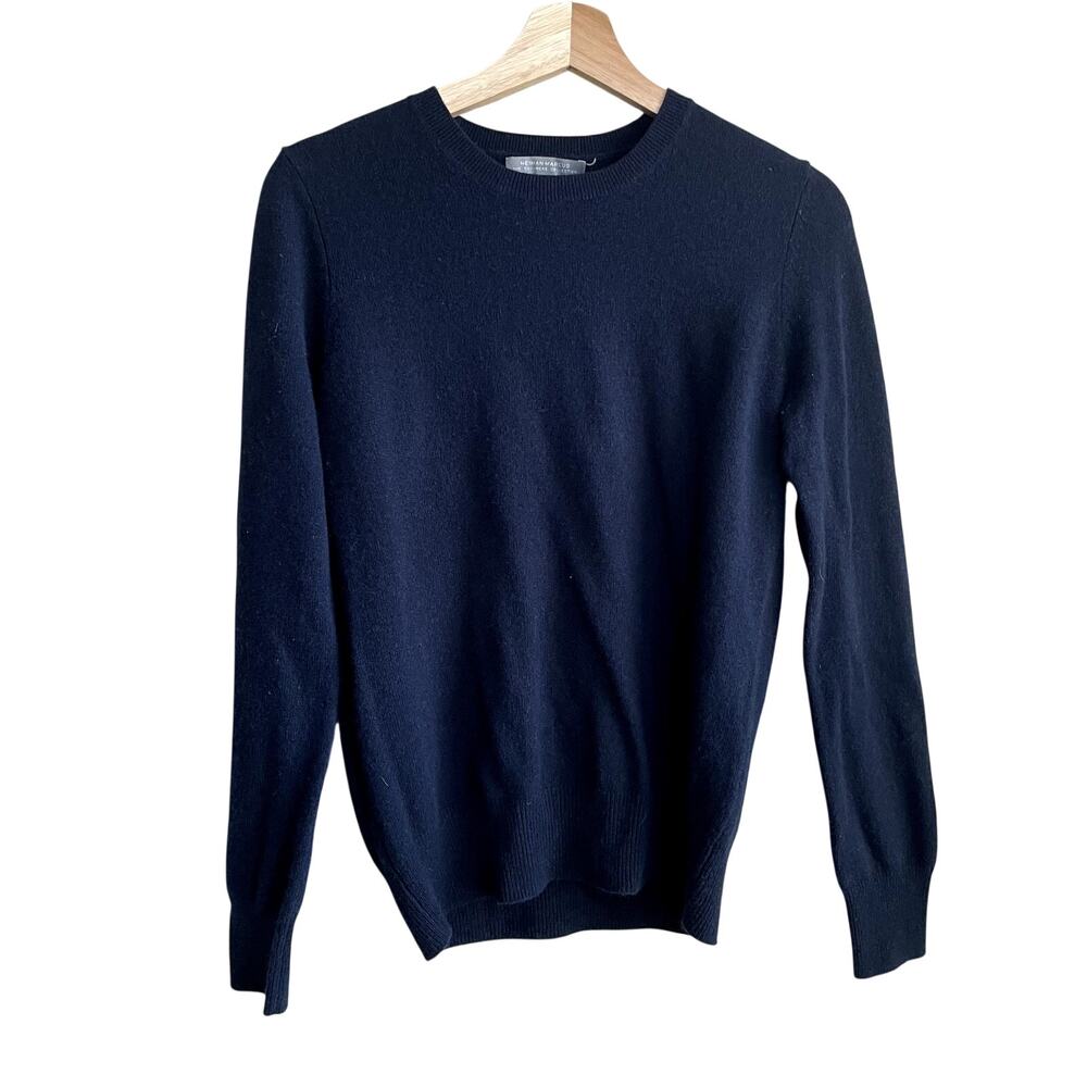 Neiman Marcus the cashmere collection navy blue men's medium crewneck sweater